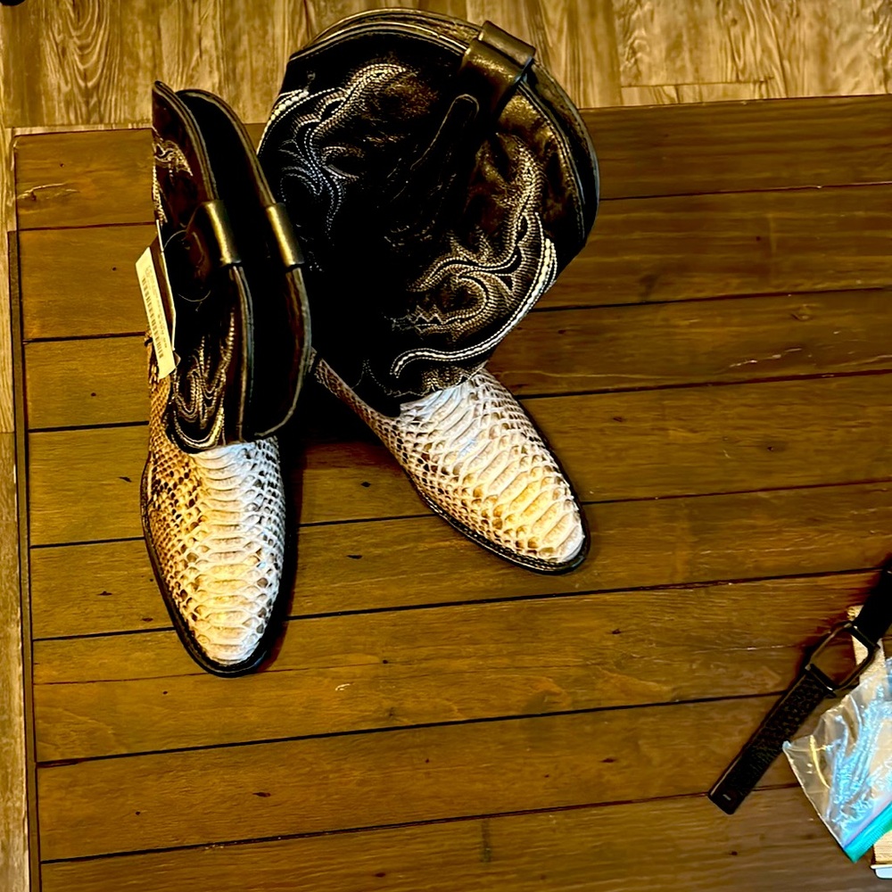 New With Tags-Men’s Western Boot- High Noon by J.B. Dillon Reserve-Size 8